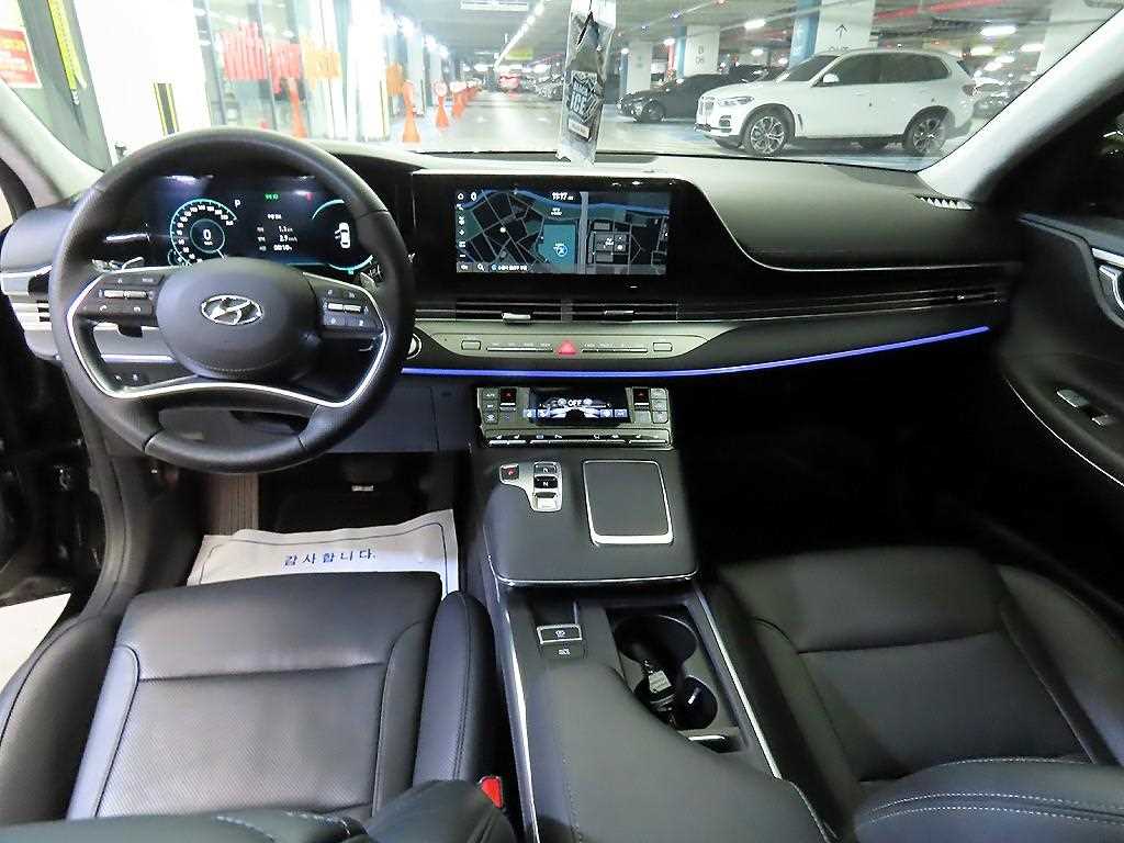 HYUNDAI Grandeur - Vista 10