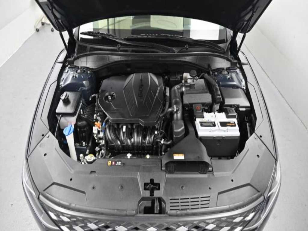 HYUNDAI Grandeur - Vista 7