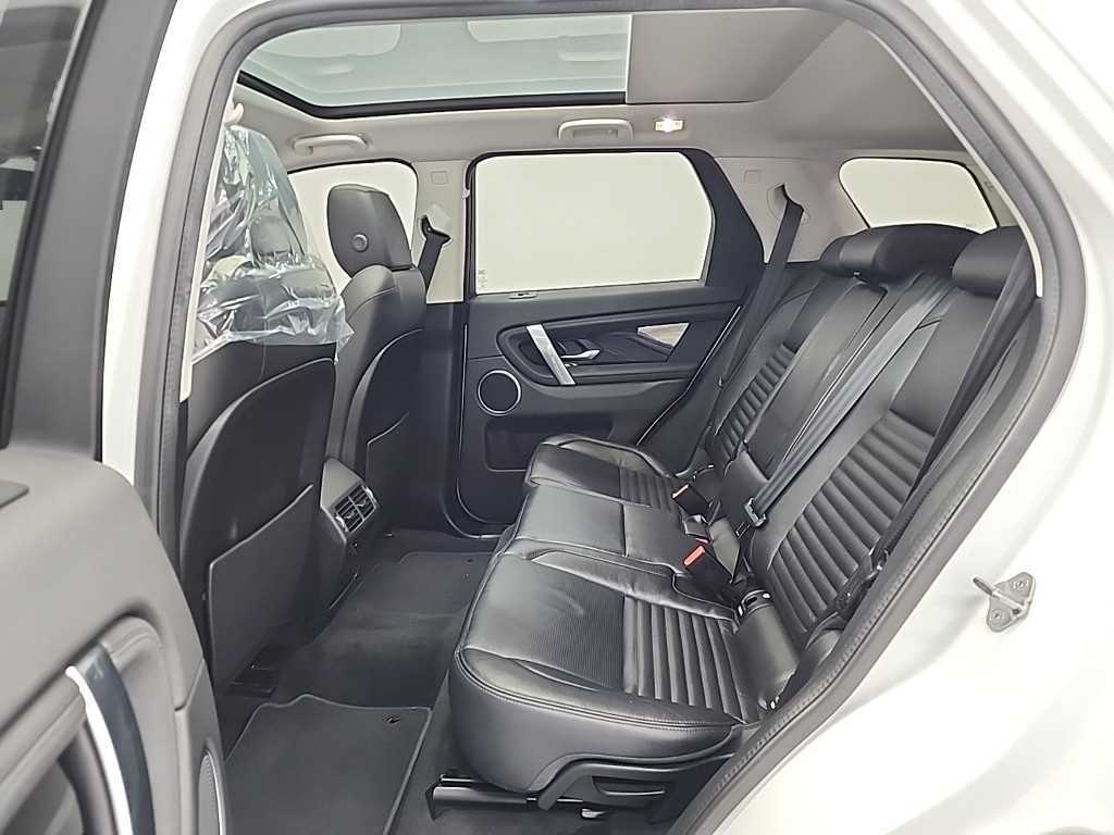 Land Rover Discovery Sports - Vista 12