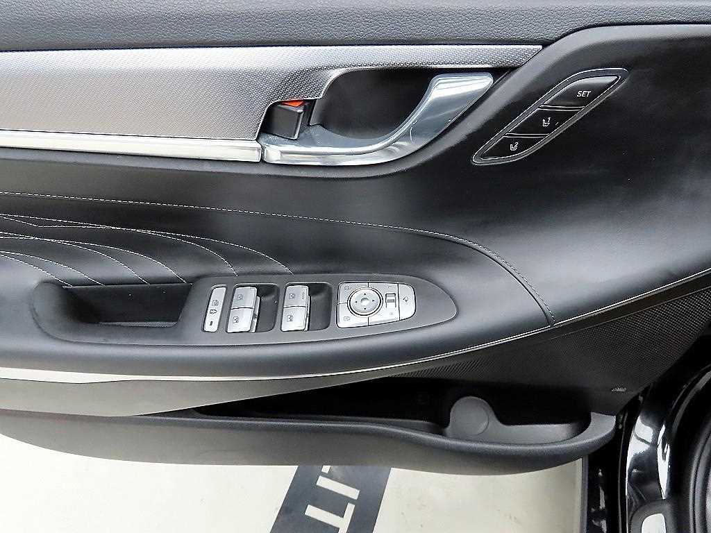 HYUNDAI Grandeur - Vista 11