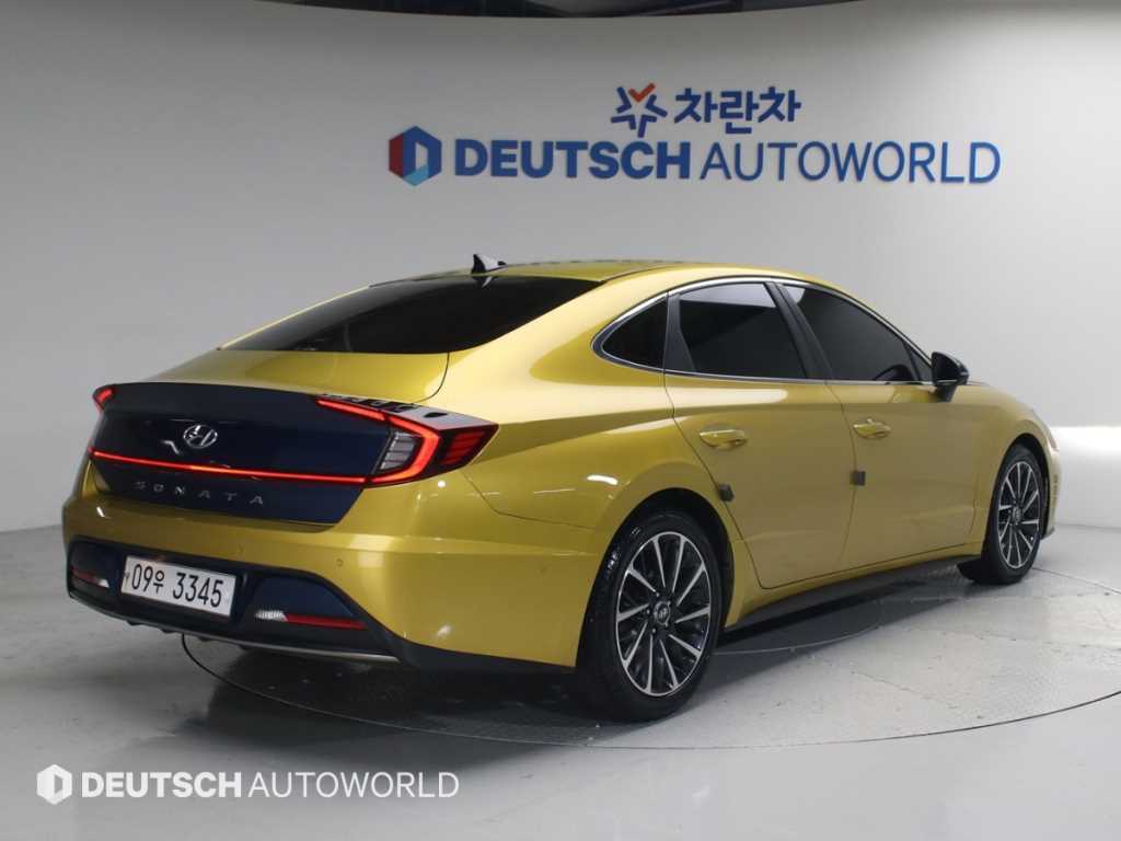 HYUNDAI Sonata - Vista 2