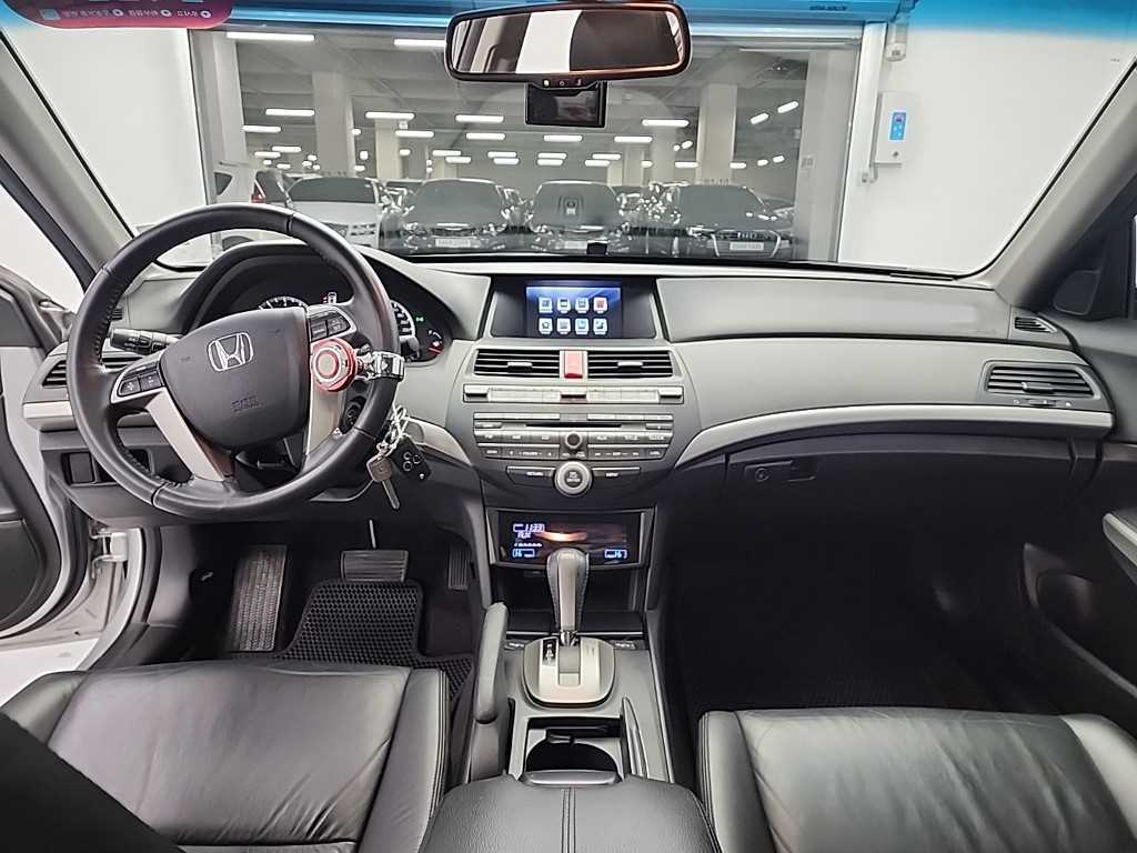 Honda Accord - Vista 7