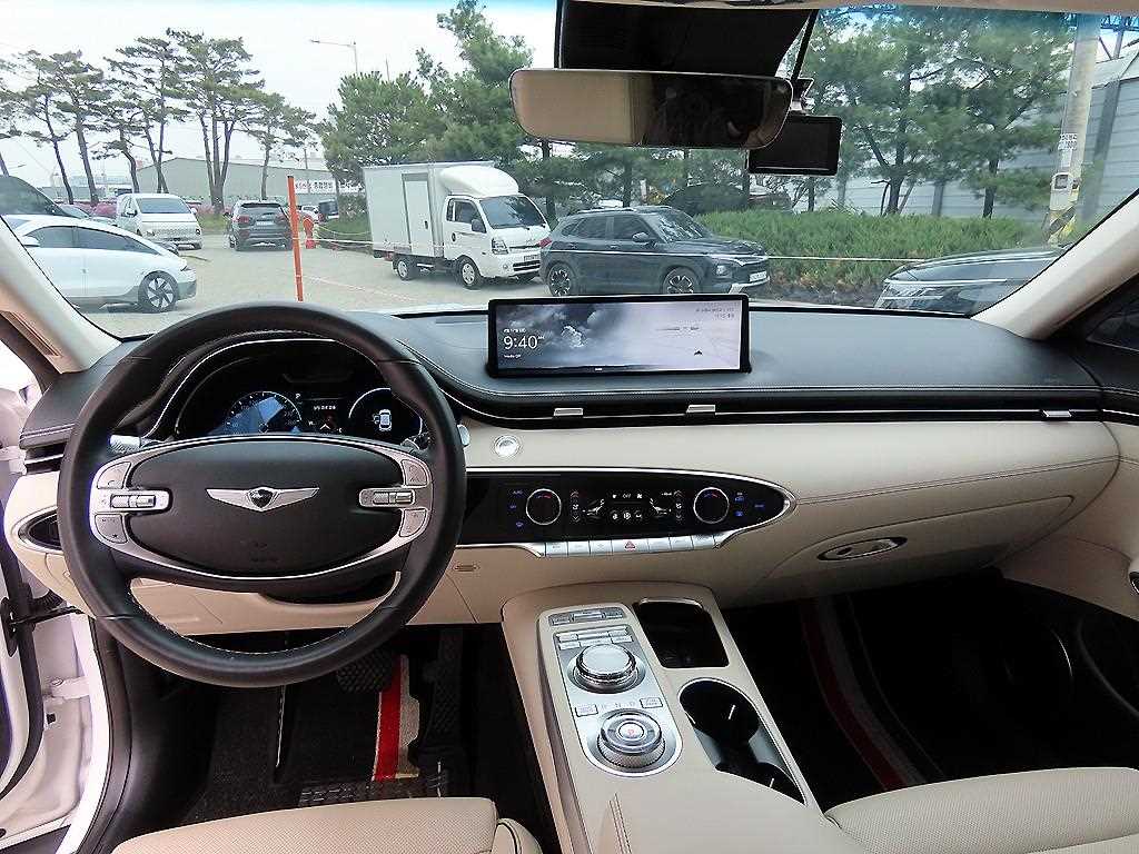 Genesis GV70 - Vista 7