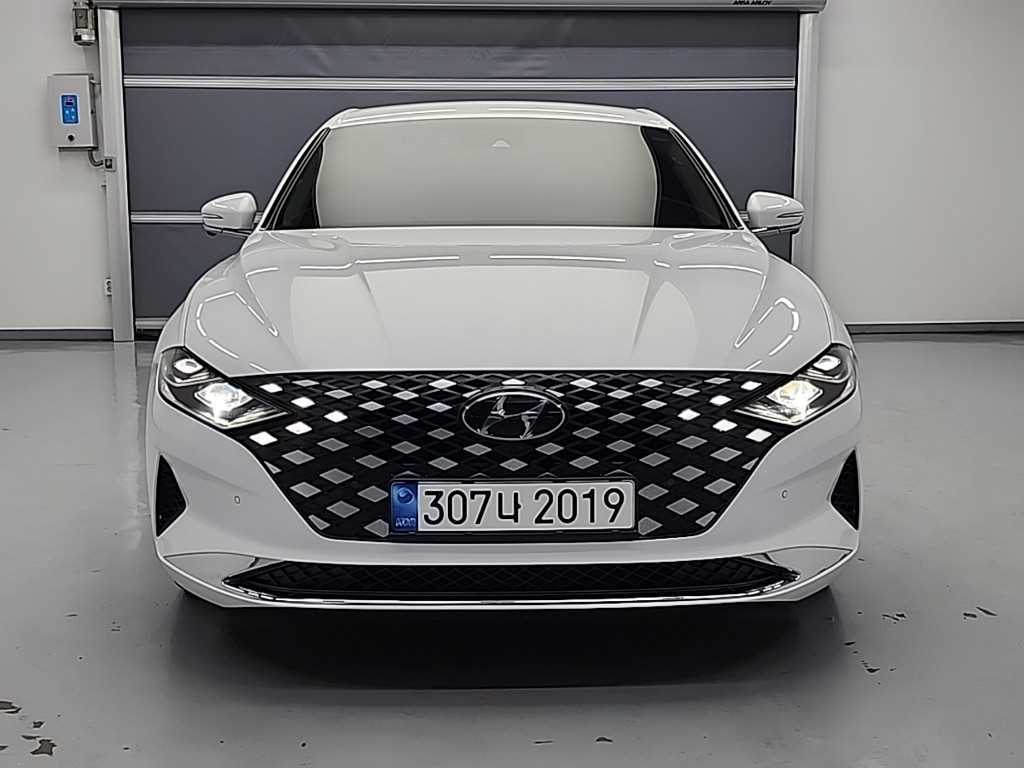 HYUNDAI Grandeur - Vista 2