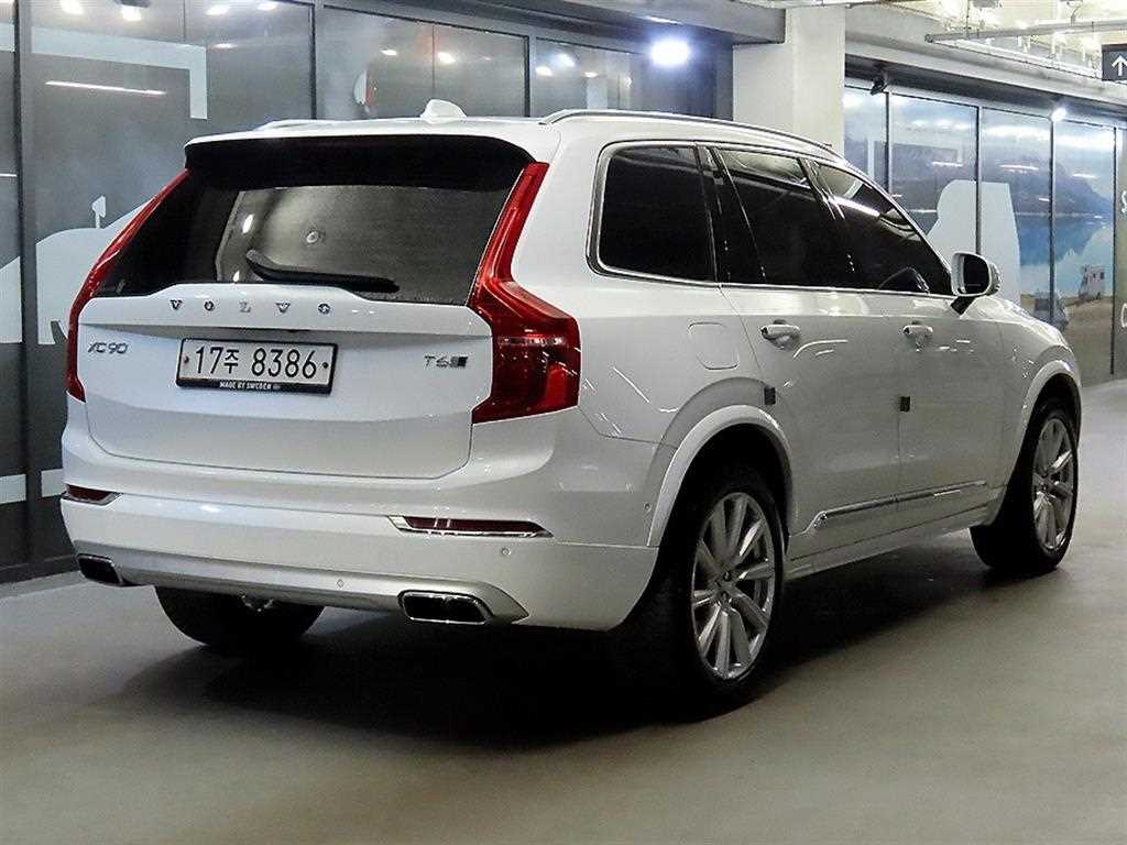 Volvo XC90 - Vista 4