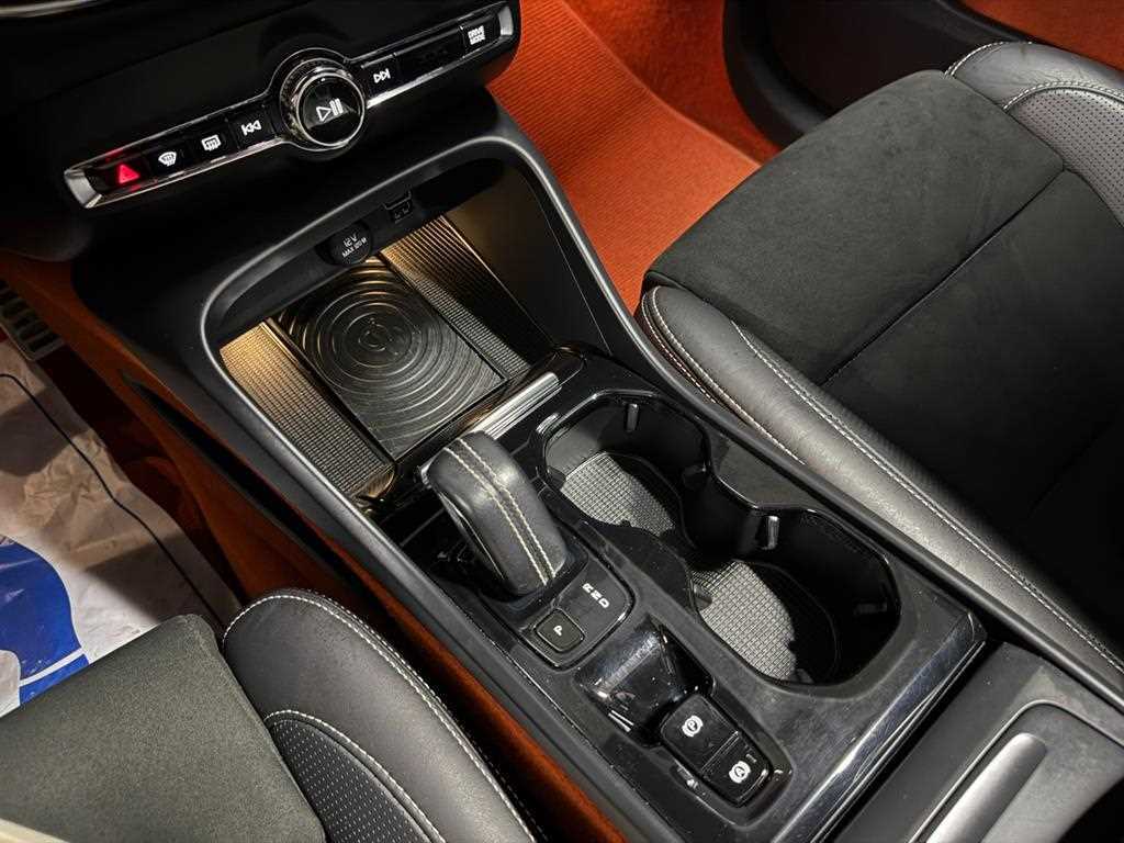 Volvo XC40 2019 Blanco - Importación desde Corea - HF Imports Iquique - Foto 16