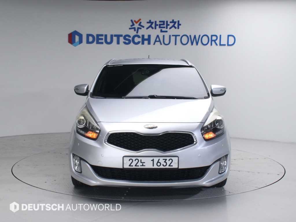 KIA Carens - Vista 3