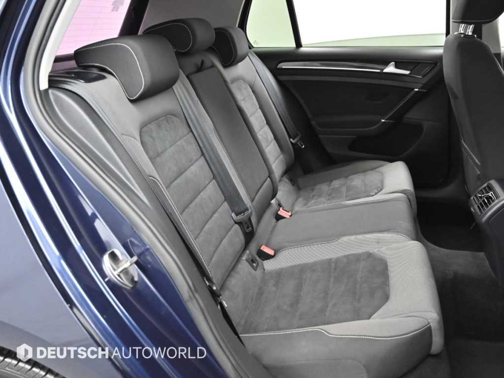 Volkswagen Golf - Vista 12