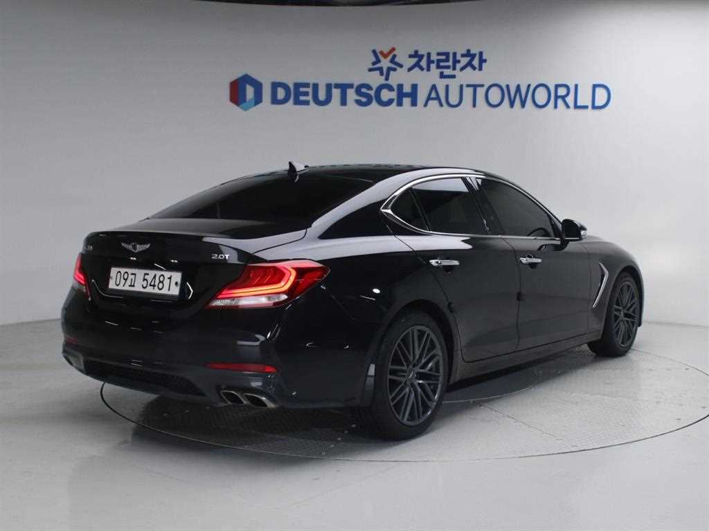 Genesis G70 - Vista 2