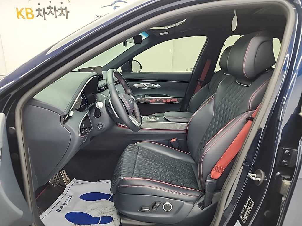 Genesis GV70 - Vista 11