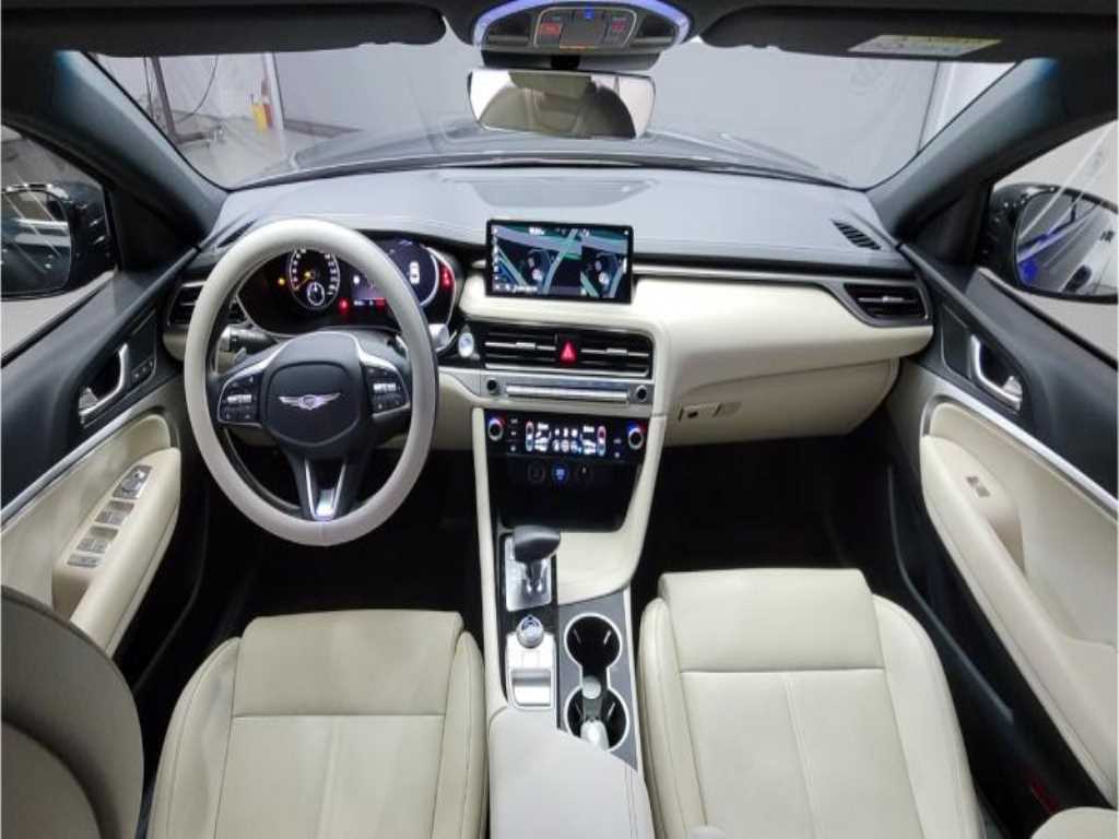 Genesis G70 - Vista 11