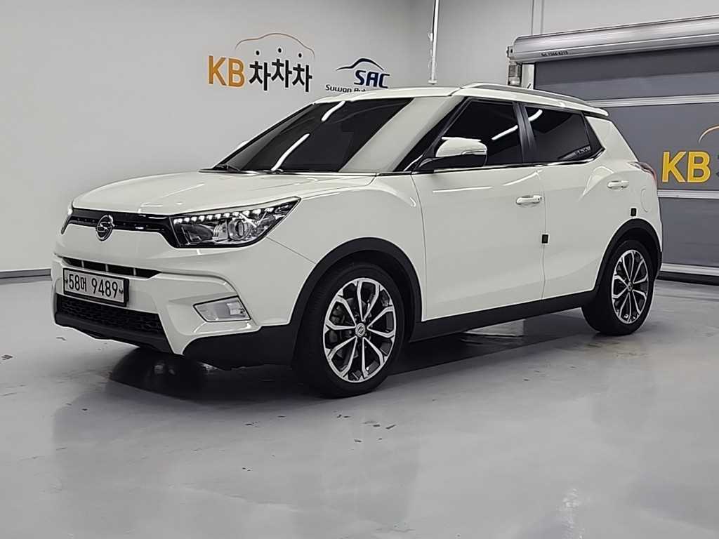 Ssangyong Tivoli 2017 Blanco - Importación desde Corea - HF Imports Iquique - Foto 1