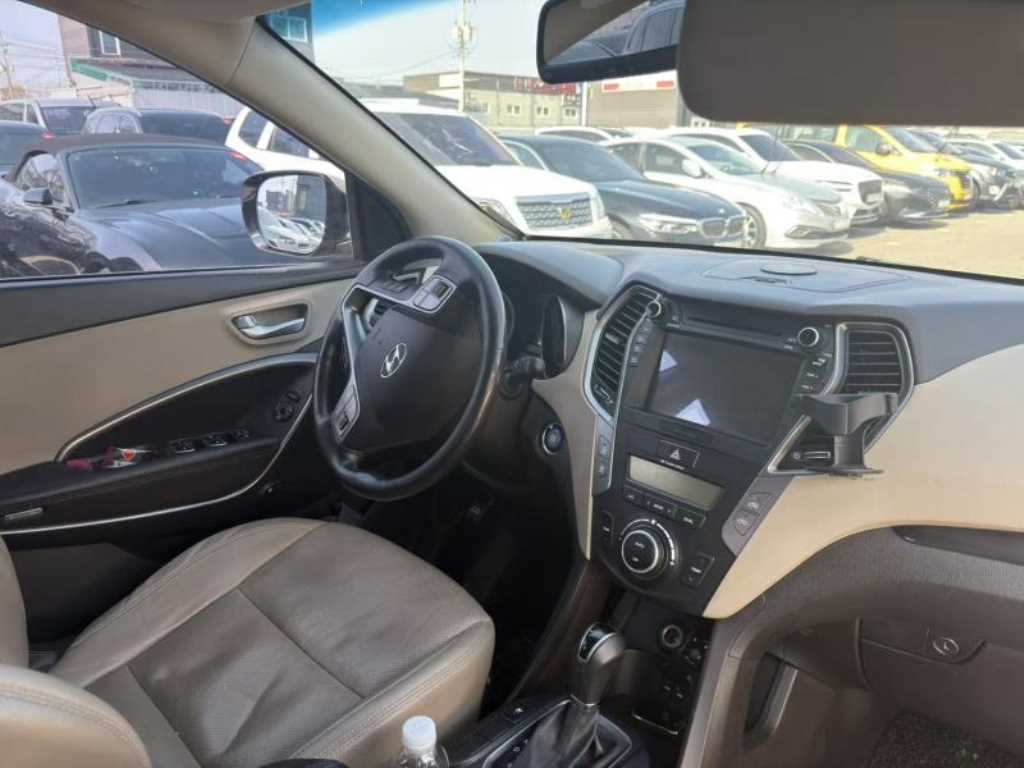 HYUNDAI Santa Fe - Vista 5