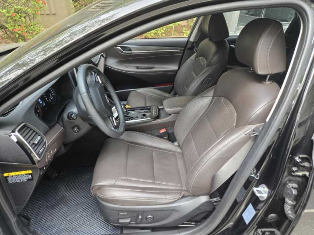 HYUNDAI Grandeur - Vista 9