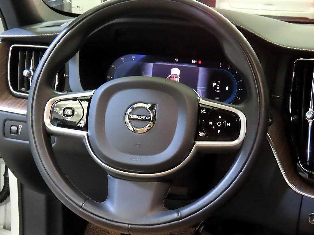 Volvo XC60 - Vista 8