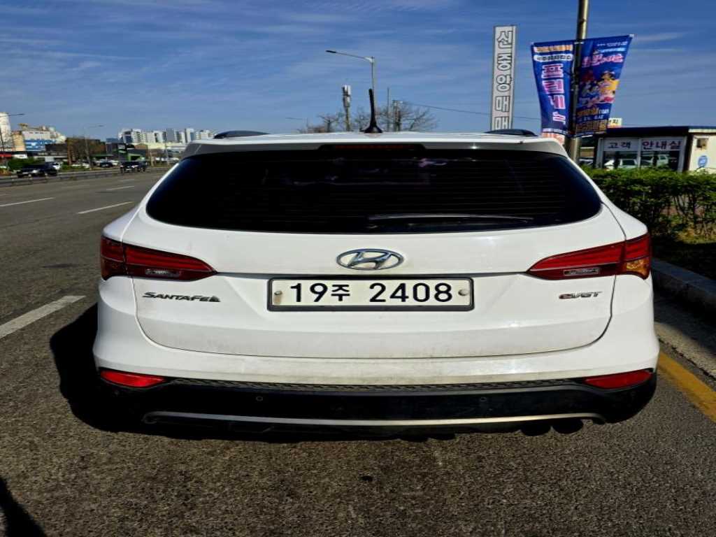 HYUNDAI Santa Fe - Vista 4