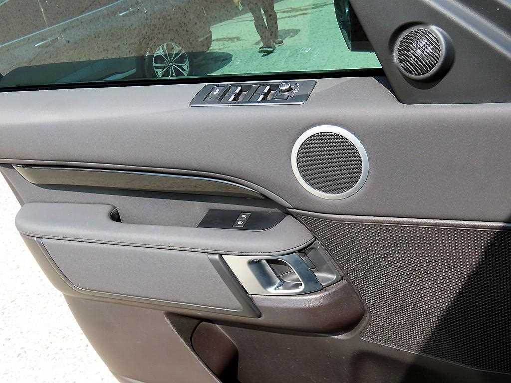 Land Rover Discovery - Vista 11