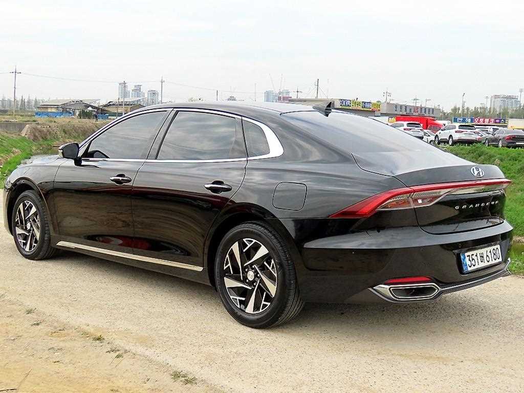 HYUNDAI Grandeur - Vista 3