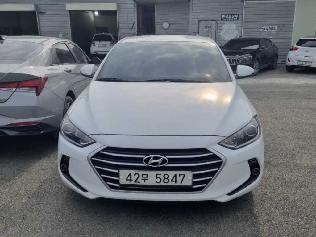 HYUNDAI Avante 2018 - Importación desde Corea - HF Imports Iquique - Foto 1