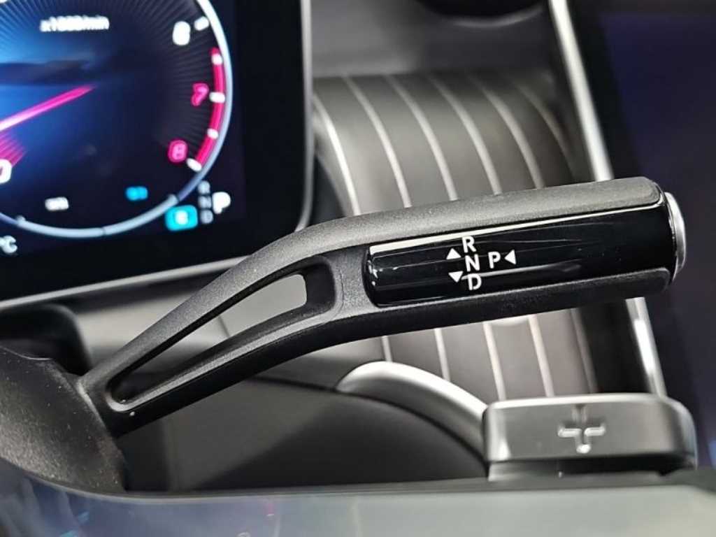 Mercedes Benz GLC Class - Vista 11