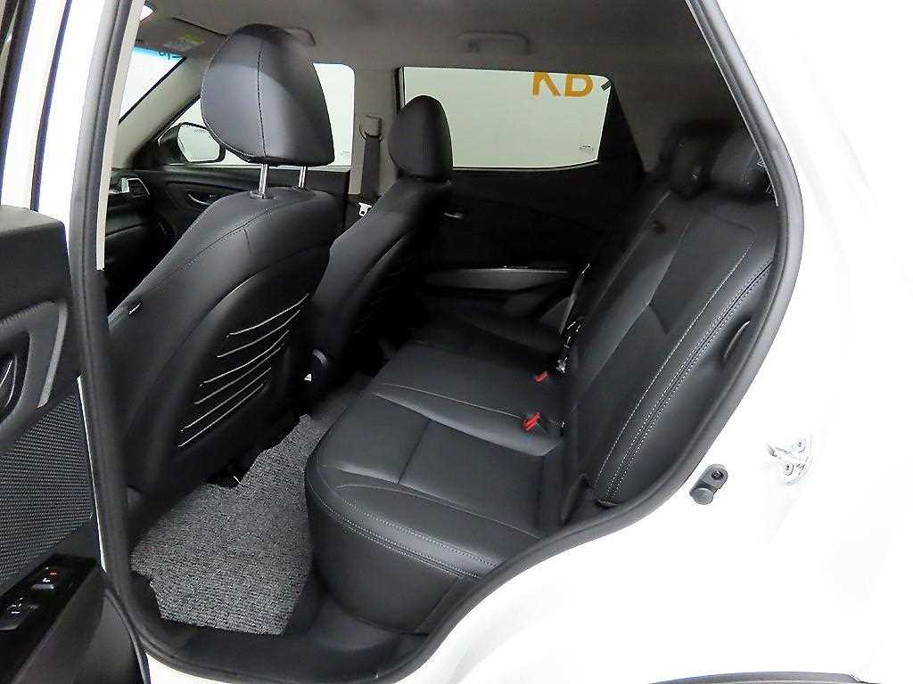 Ssangyong Tivoli - Vista 6