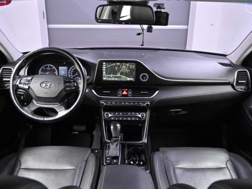 HYUNDAI Grandeur - Vista 7