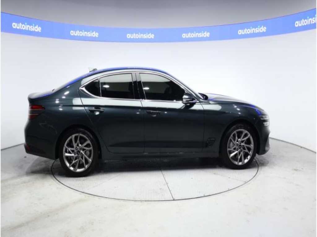 Genesis G70 - Vista 4