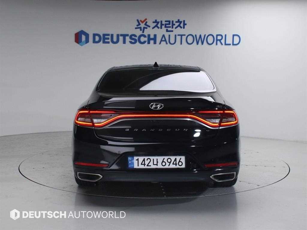 HYUNDAI Grandeur - Vista 4