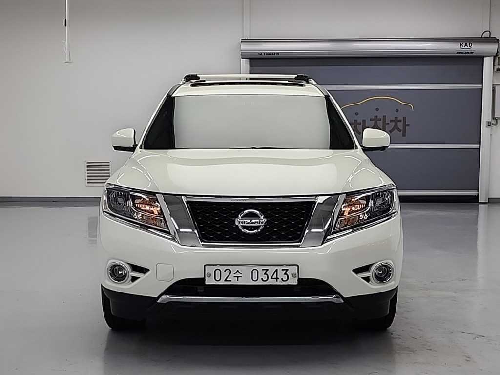Nissan Pathfinder - Vista 2