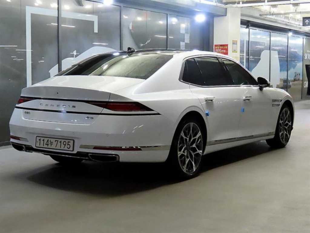 Genesis G90 - Vista 4