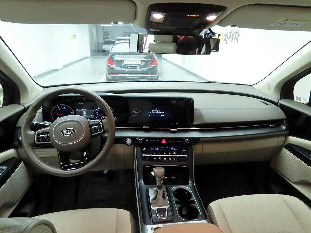 KIA Carnival - Vista 6