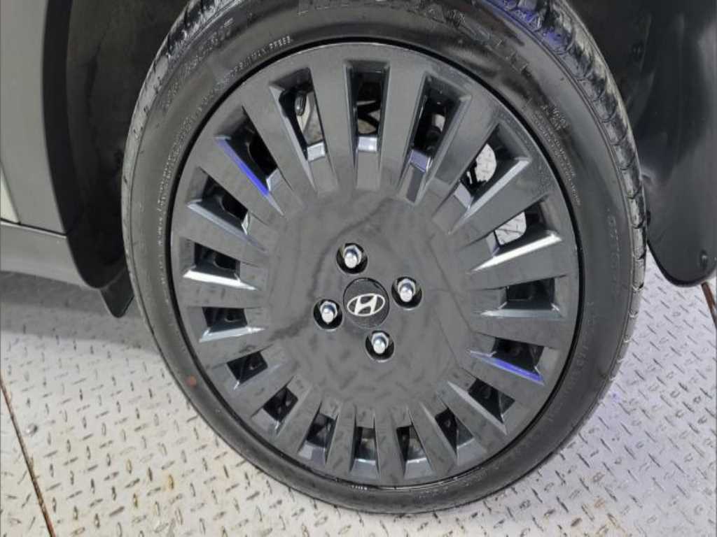 HYUNDAI Casper - Vista 11