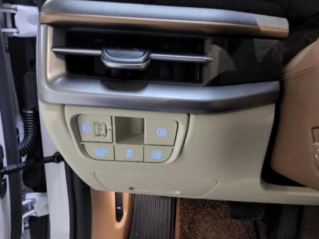 HYUNDAI Grandeur - Vista 12