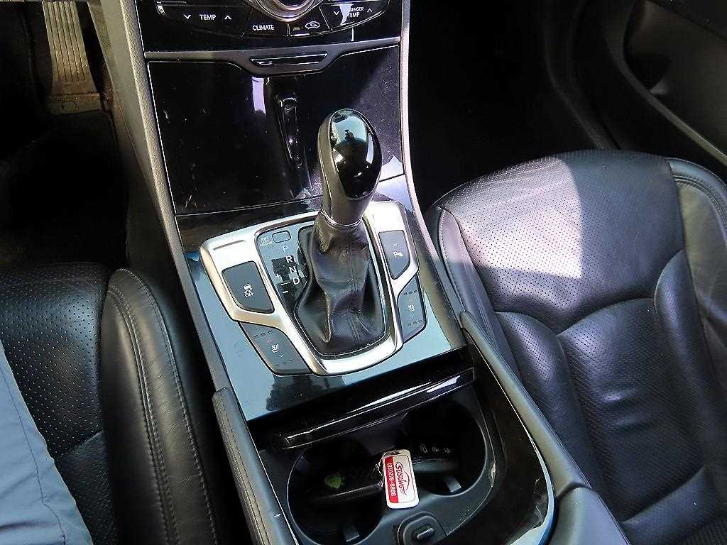 HYUNDAI Grandeur - Vista 11