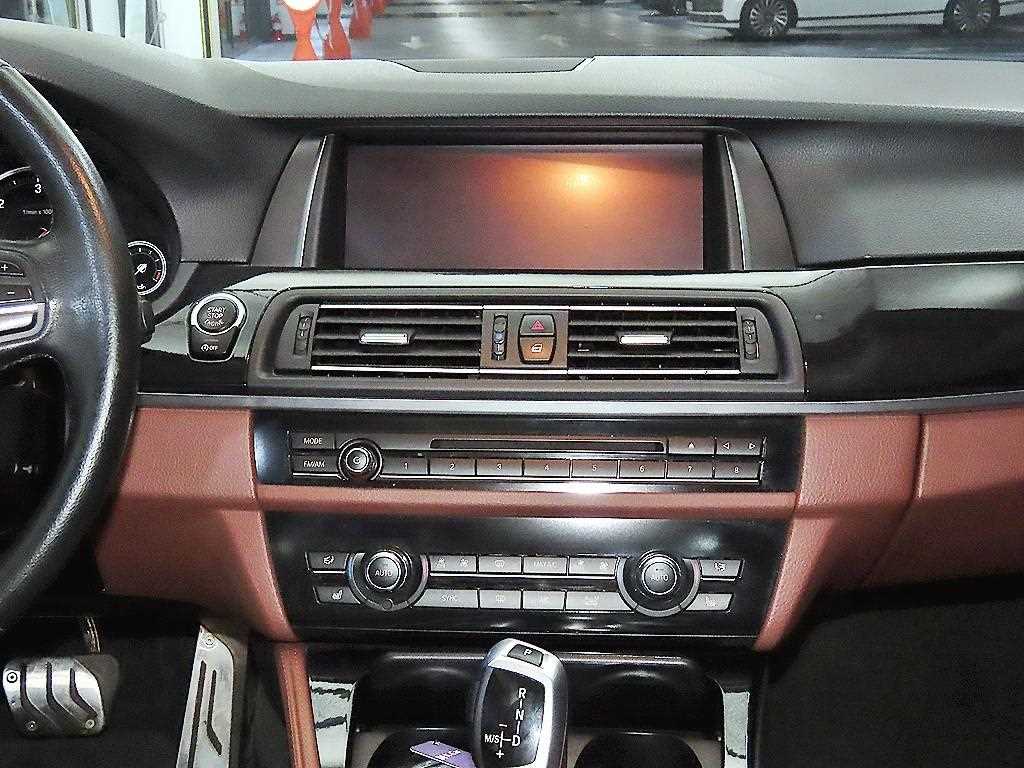 BMW 5 Series - Vista 11