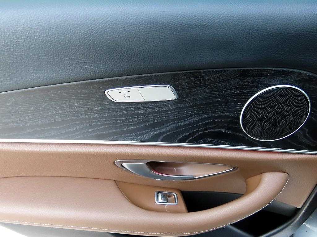 Mercedes Benz E class 2017 Gris - Importación desde Corea - HF Imports Iquique - Foto 15