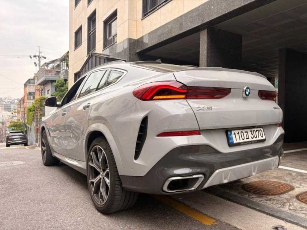 BMW X6 - Vista 4