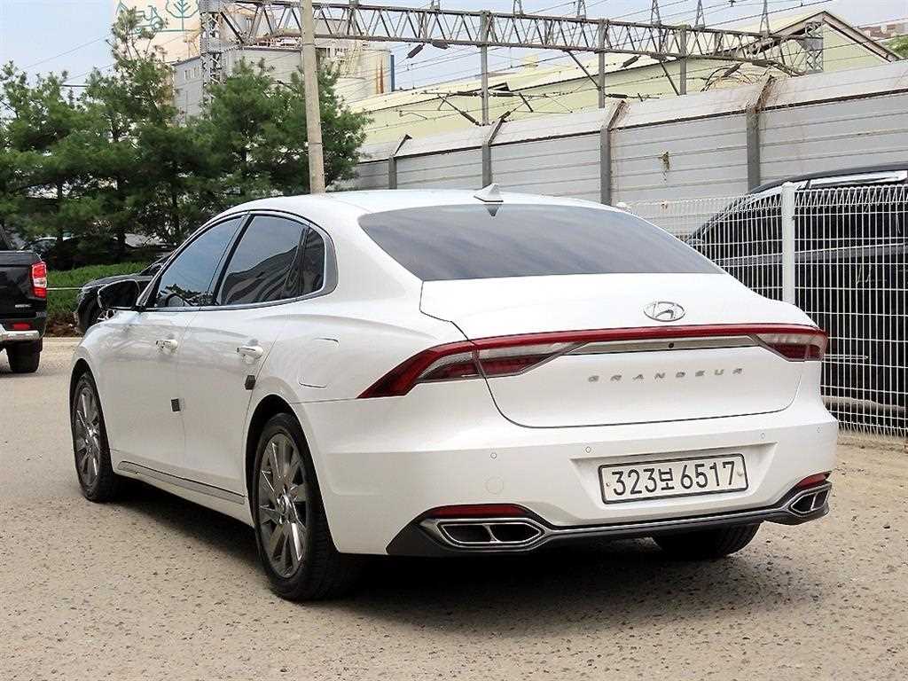 HYUNDAI Grandeur - Vista 3