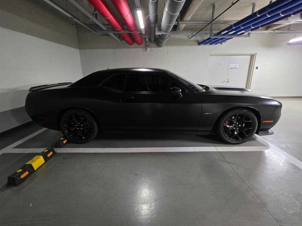 DODGE Challenger - Vista 6