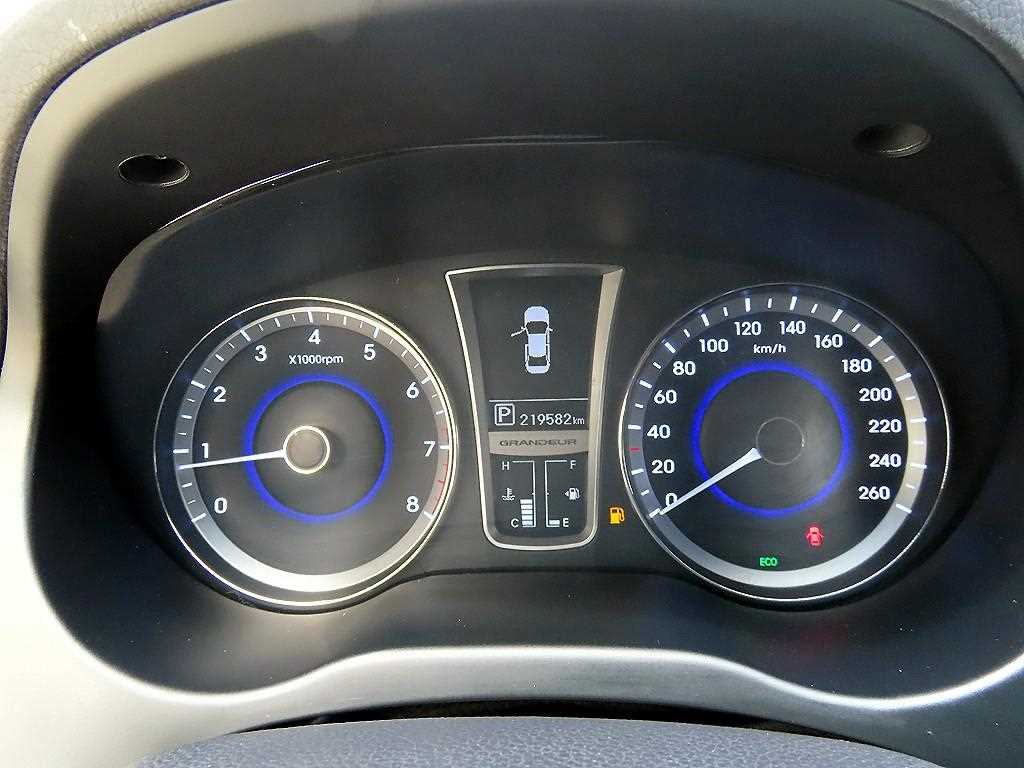 HYUNDAI Grandeur - Vista 9