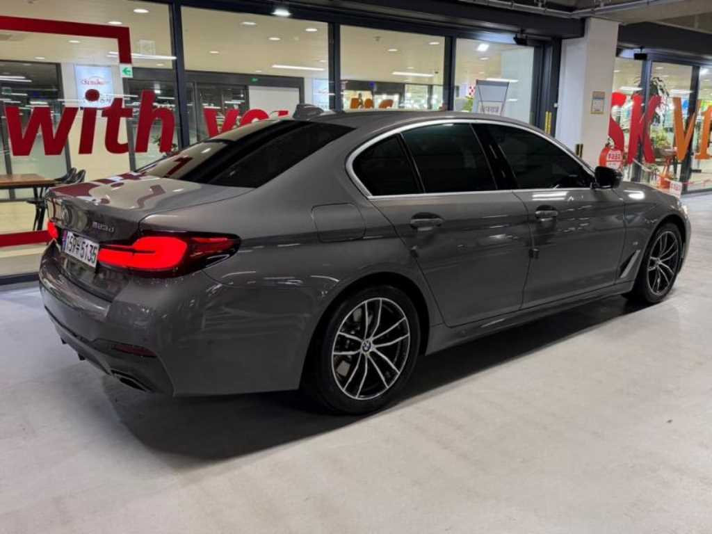 BMW 5 Series - Vista 4