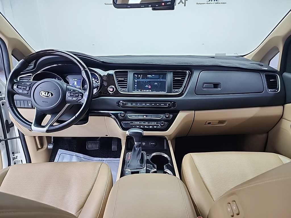 KIA Carnival - Vista 7