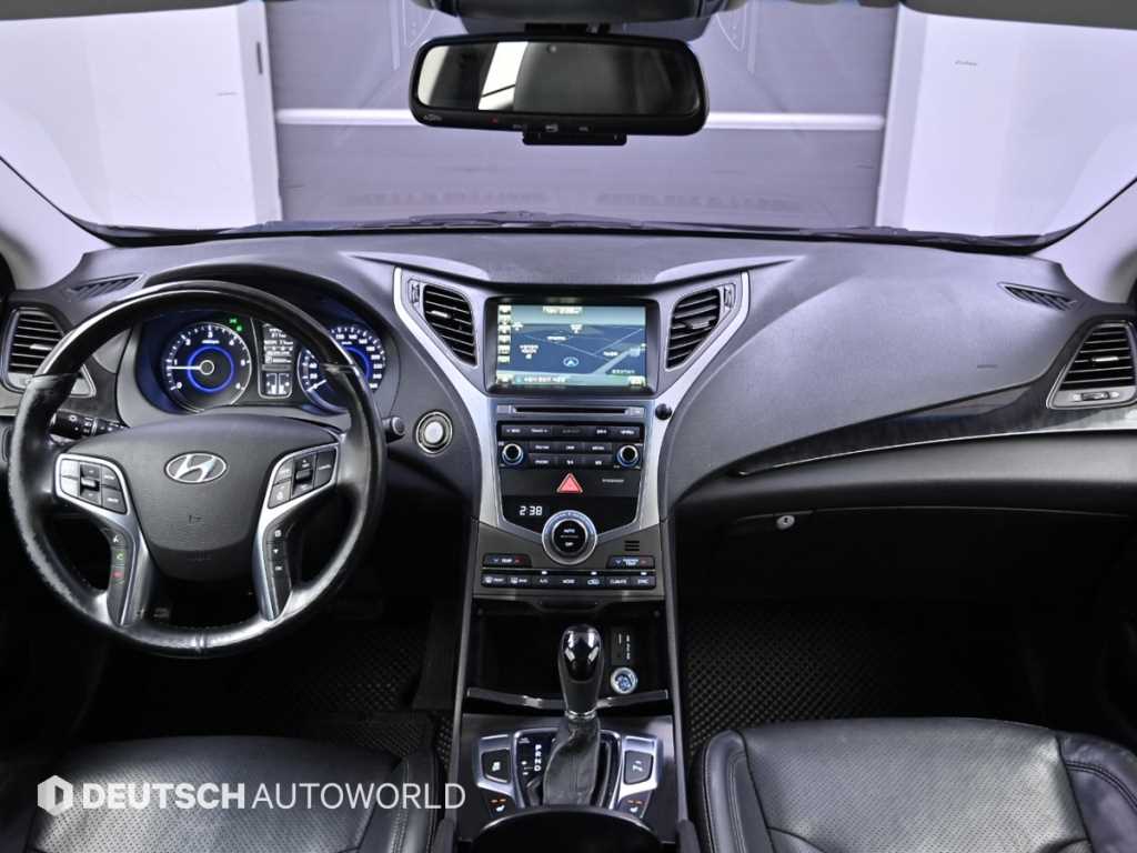 HYUNDAI Grandeur - Vista 7