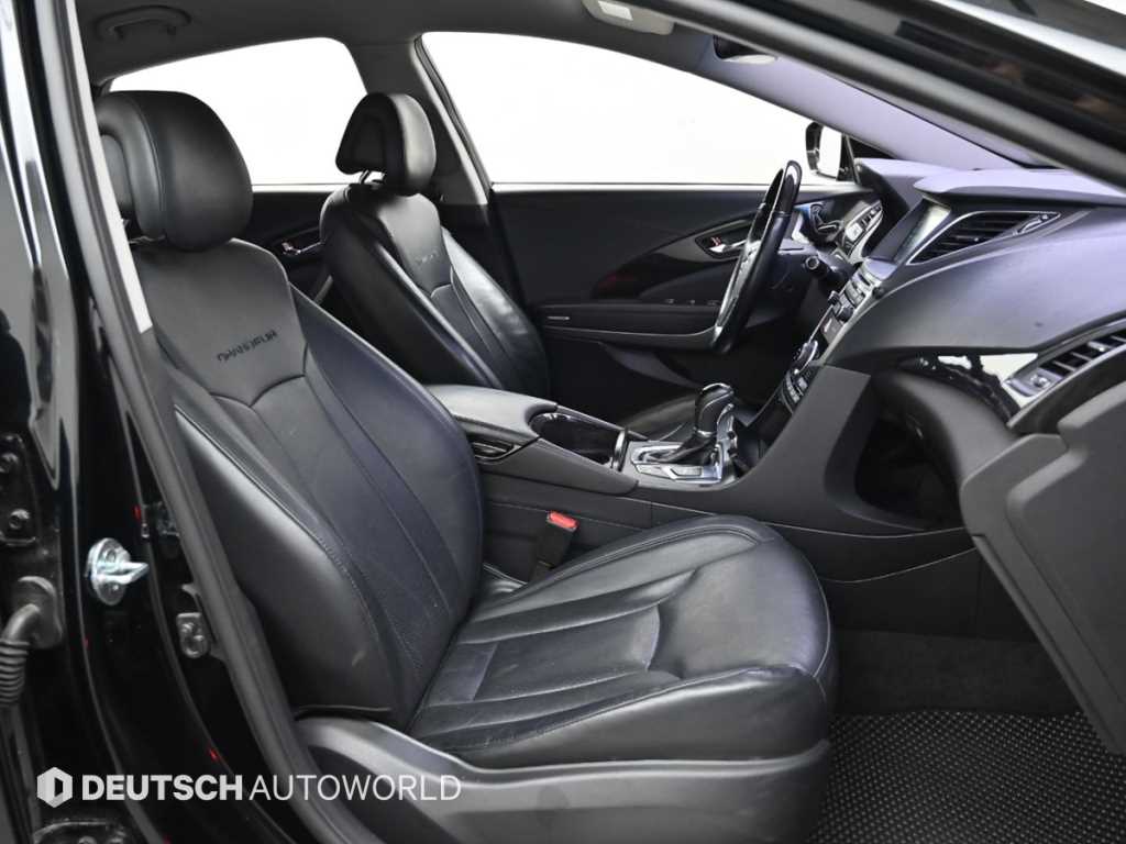 HYUNDAI Grandeur - Vista 10