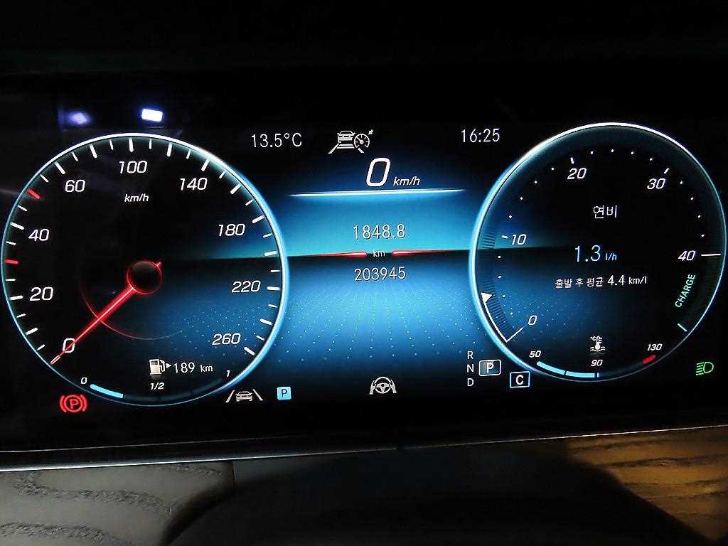 Mercedes Benz E class - Vista 9