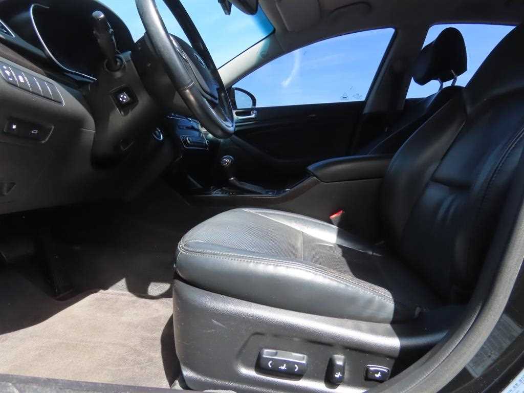 KIA K7 2013 Negro - Importación desde Corea - HF Imports Iquique - Foto 15