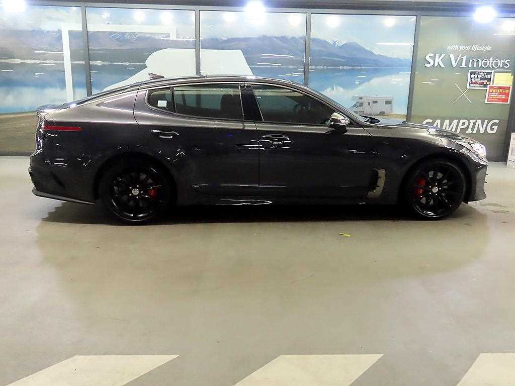 KIA Stinger - Vista 3