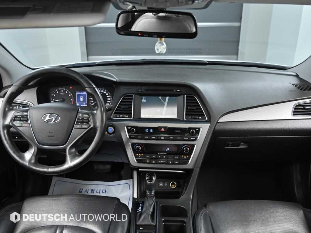 HYUNDAI Sonata - Vista 7
