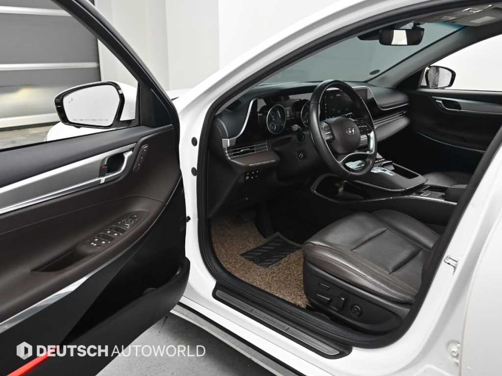 HYUNDAI Grandeur - Vista 11