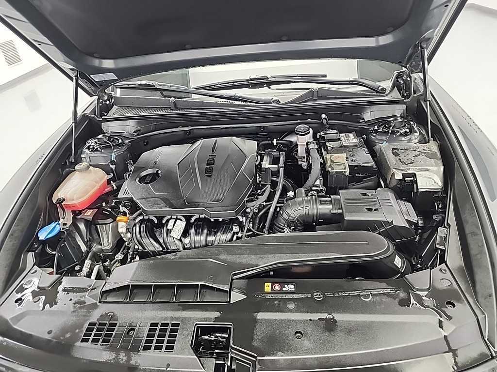 HYUNDAI Grandeur - Vista 5